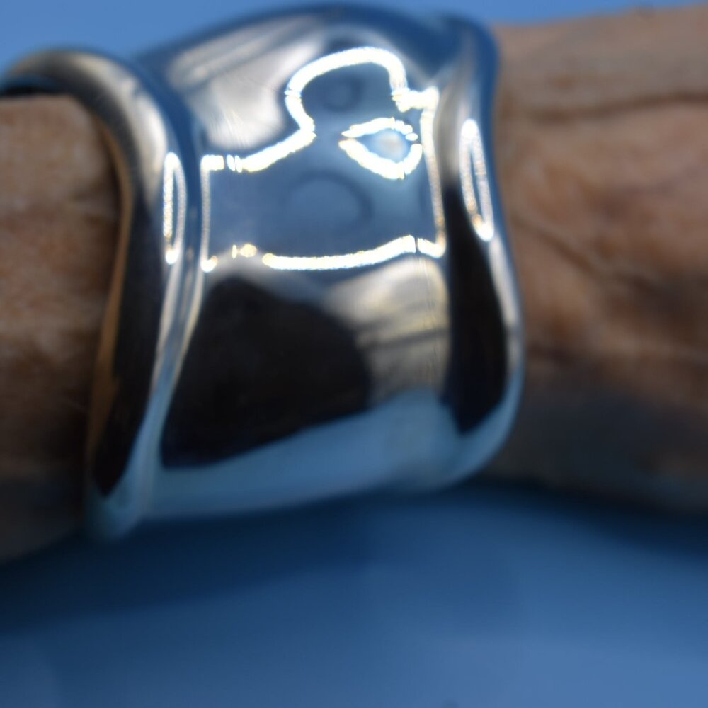 Tiffany & Co. Elsa Peretti Medium Bone Cuff Bracelet 61mm Sterling Silver +